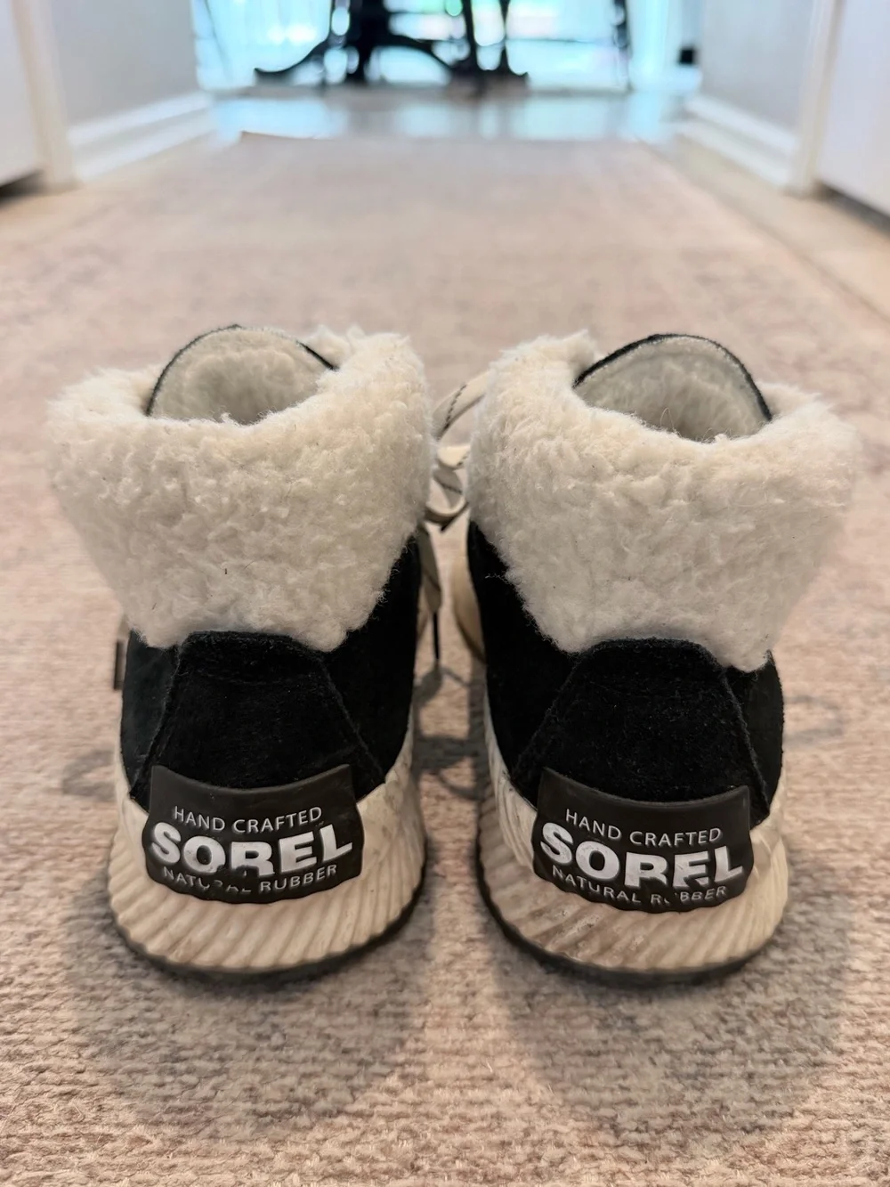 Sorel Out N About Conquest Waterproof Black Sneaker Boots Size 8